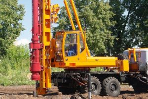 Буріння свердловини навесні: складності та можливі ризики