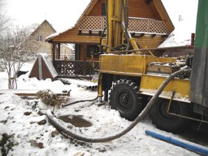 Що потрібно знати про користування свердловиною на воду взимку